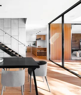 Home 04